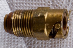 Quick drain valve, with tangs removed